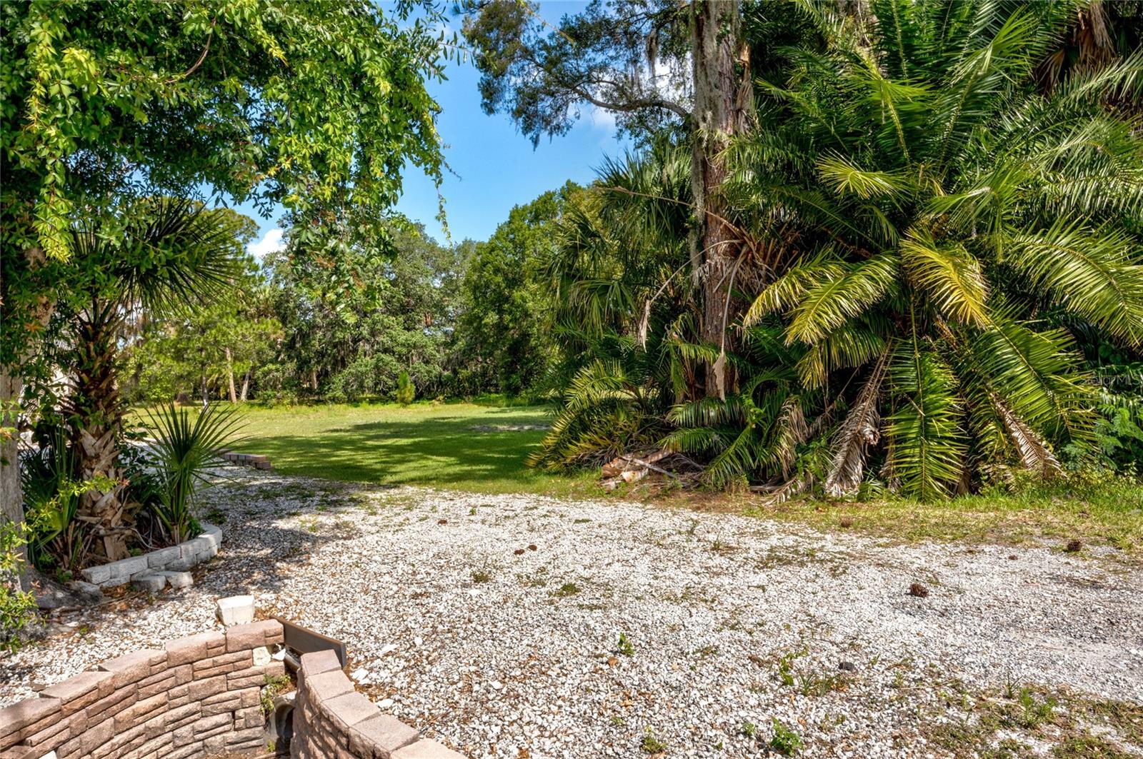 Image 25 of 37 For 102 Dickman Drive Sw