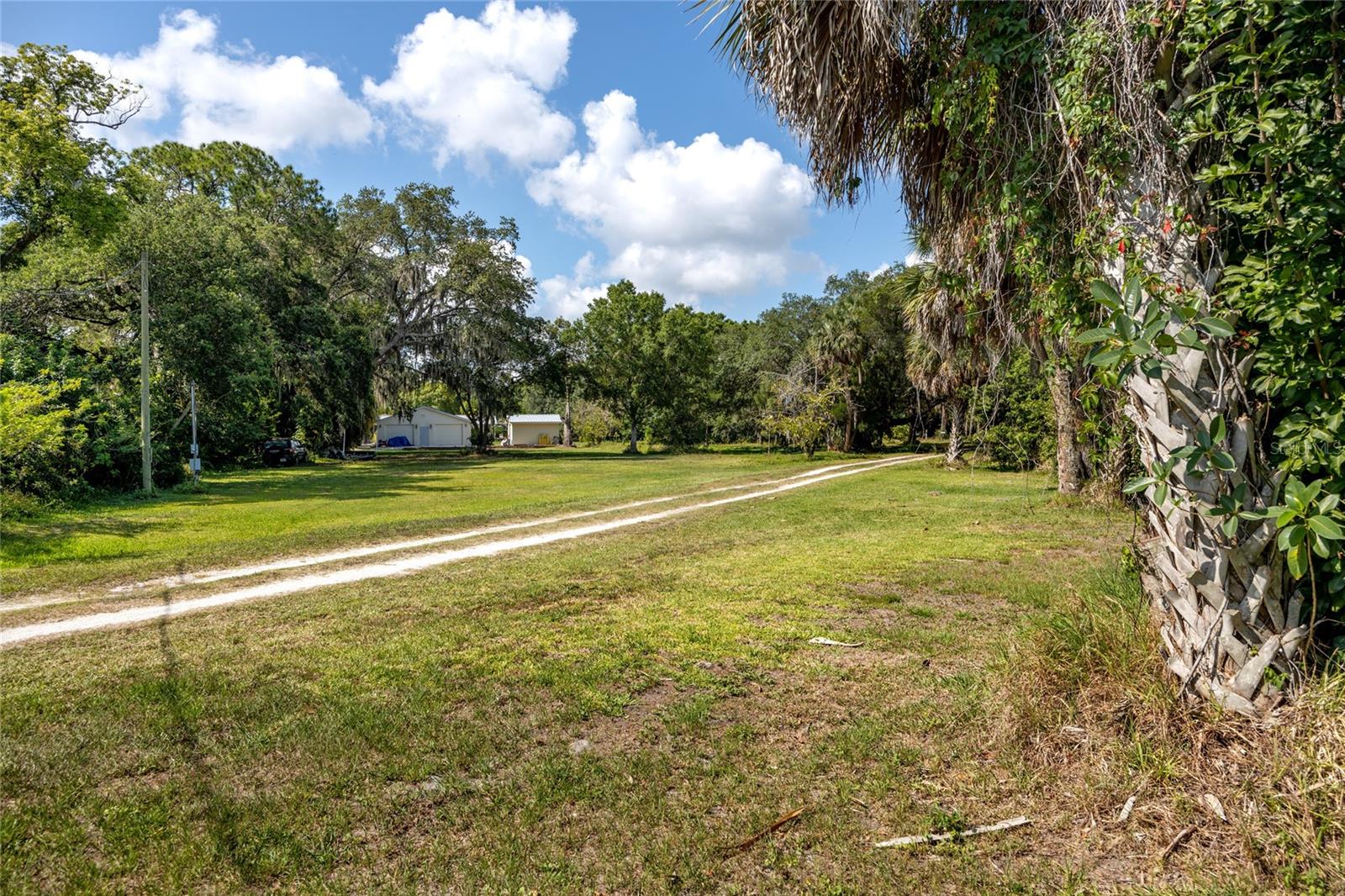 Image 27 of 37 For 102 Dickman Drive Sw