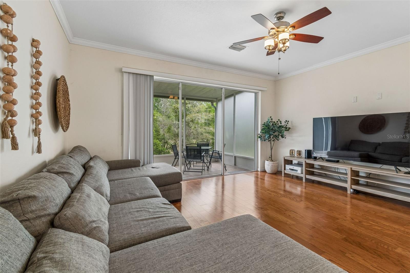 Image 10 of 46 For 26527 Castleview Way