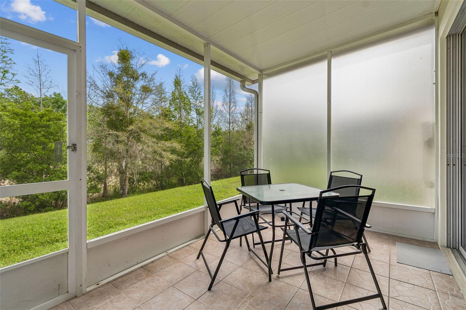 Image 15 of 46 For 26527 Castleview Way