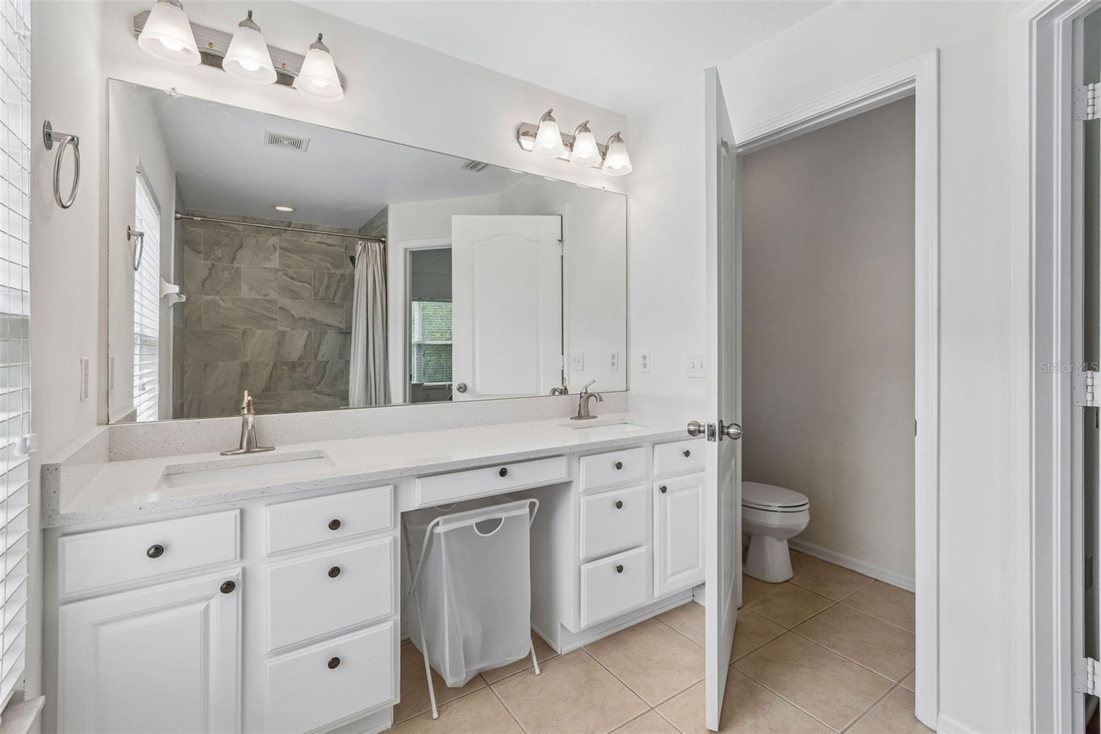 Image 25 of 46 For 26527 Castleview Way