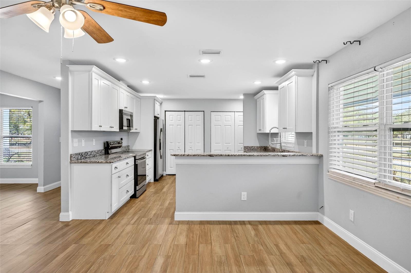 Image 16 of 50 For 1012 Adalee Street