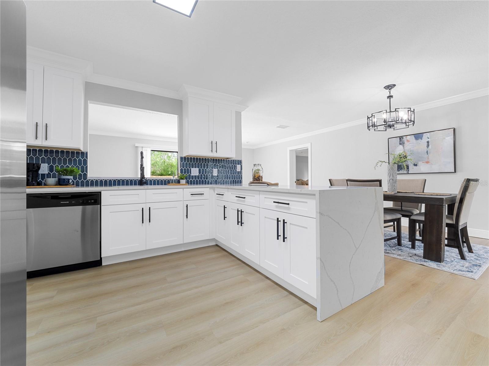 Image 12 of 42 For 11315 Carrollwood Estates Drive