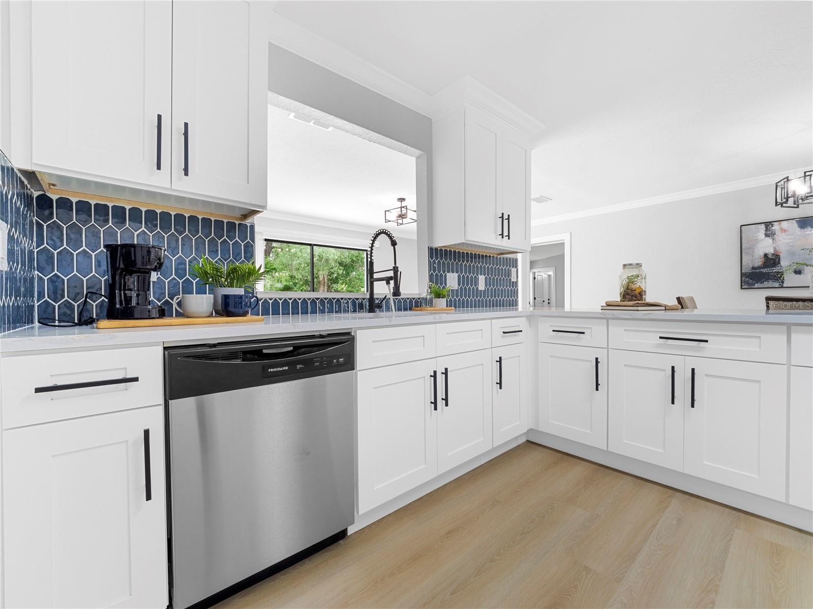 Image 14 of 42 For 11315 Carrollwood Estates Drive