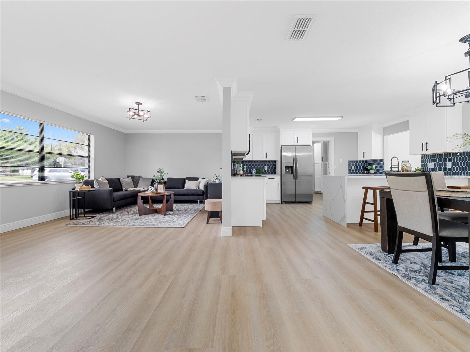 Image 7 of 42 For 11315 Carrollwood Estates Drive