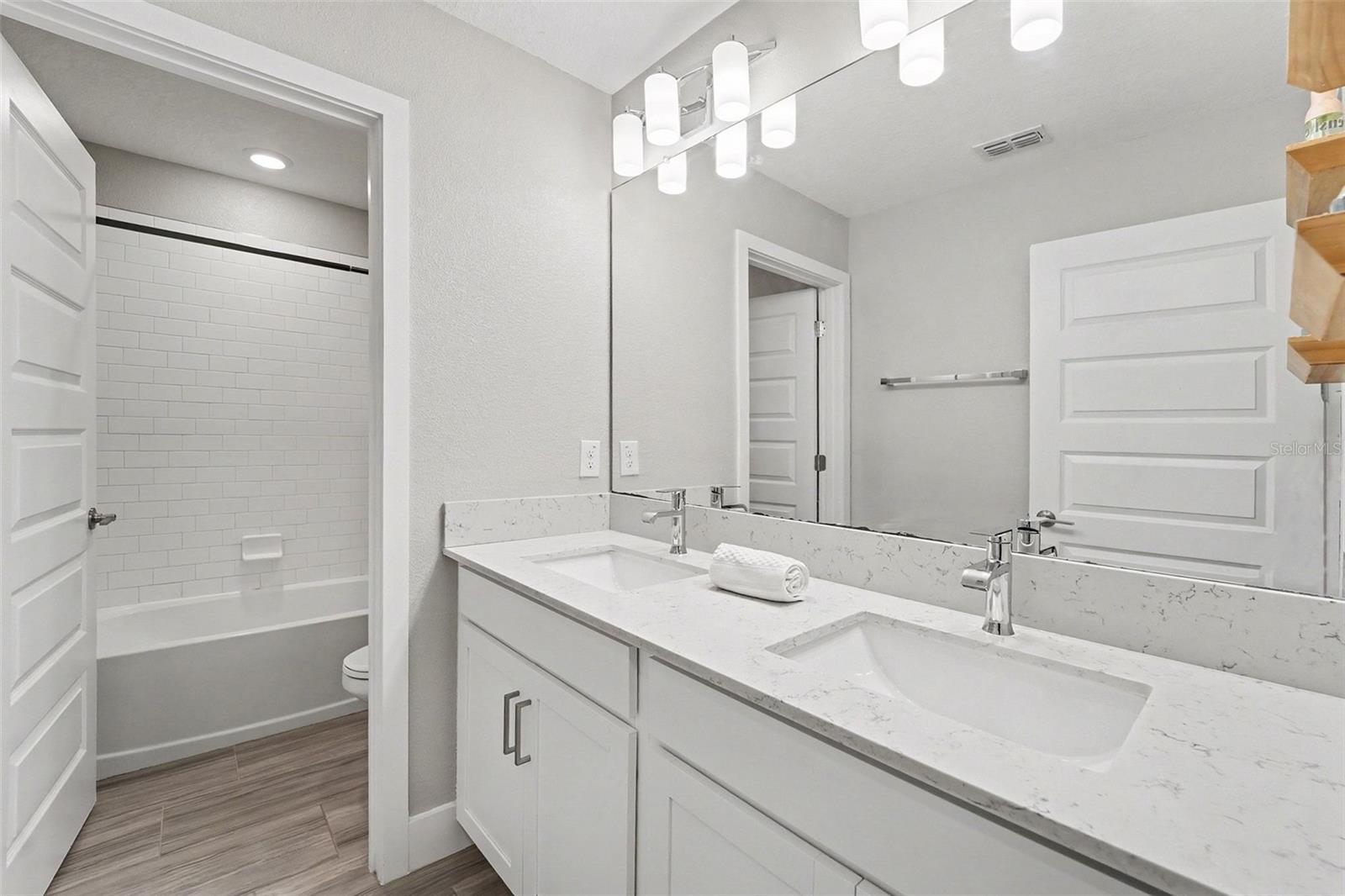 Image 20 of 49 For 9625 Wild Begonia Loop