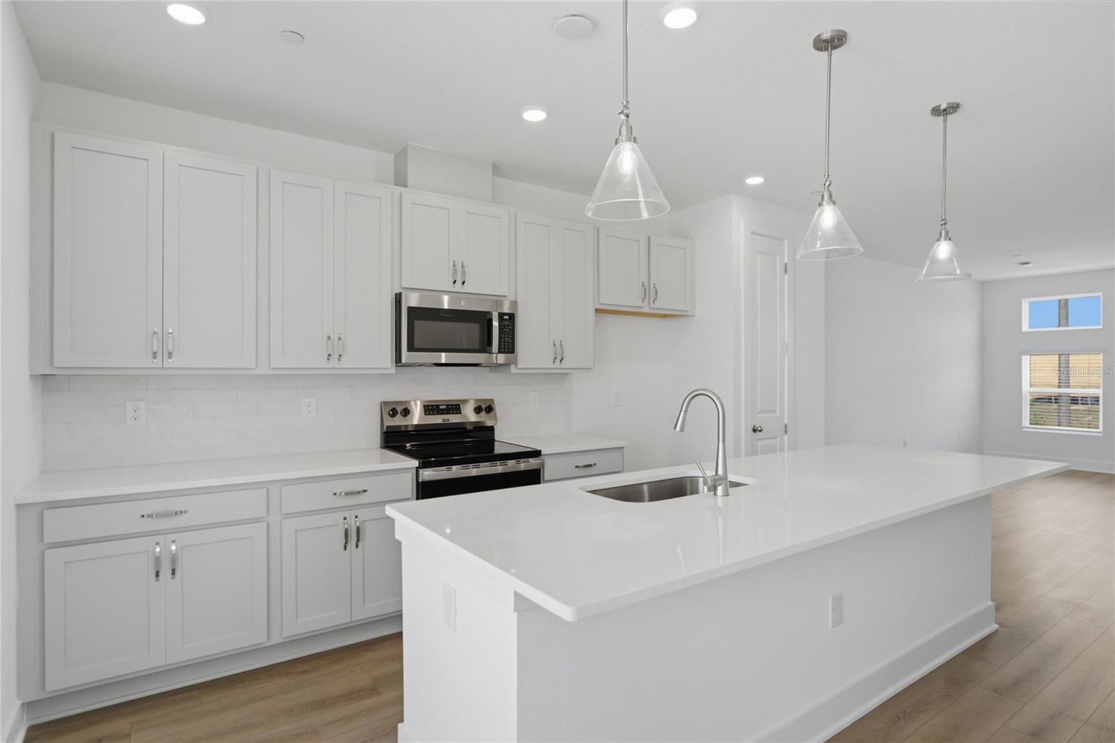 Image 14 of 33 For 15267 Hamlin Park Drive