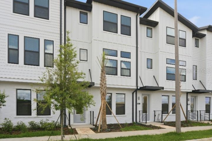 Image 2 of 33 For 15267 Hamlin Park Drive
