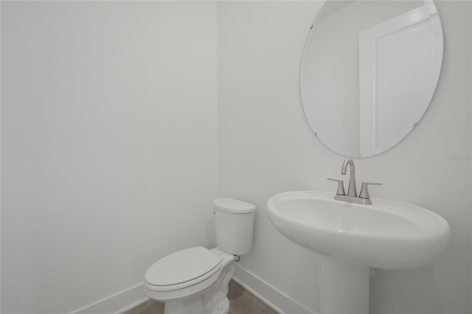 Image 20 of 33 For 15267 Hamlin Park Drive