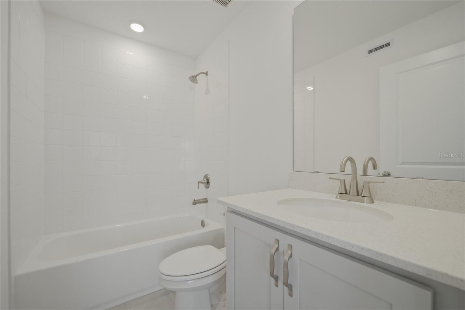 Image 23 of 33 For 15267 Hamlin Park Drive