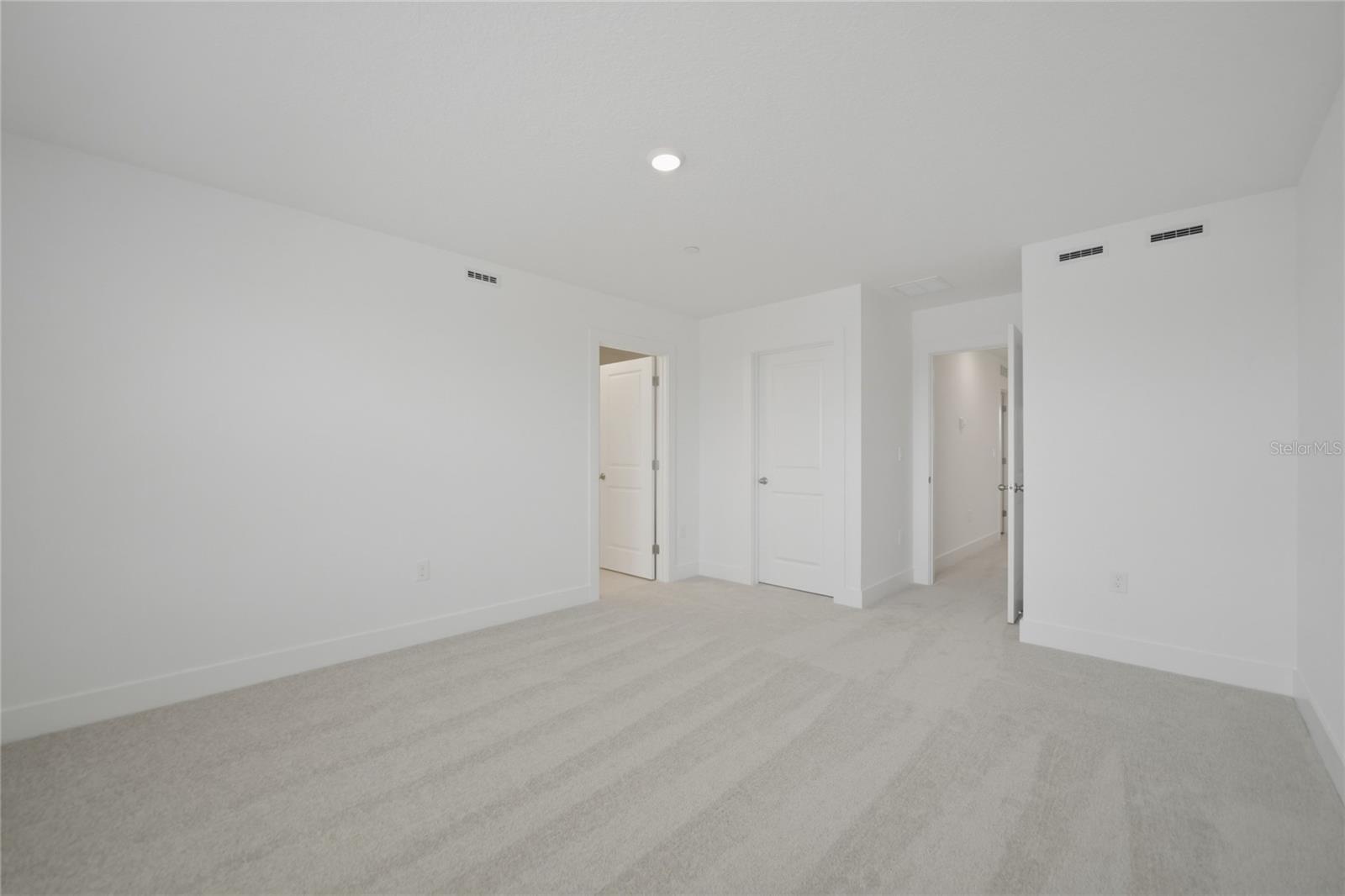 Image 26 of 33 For 15267 Hamlin Park Drive