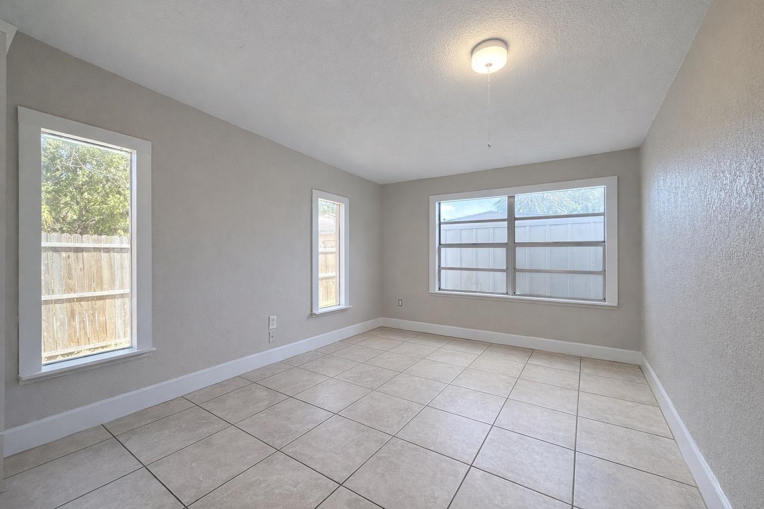 Image 14 of 19 For 7018 54th Avenue N