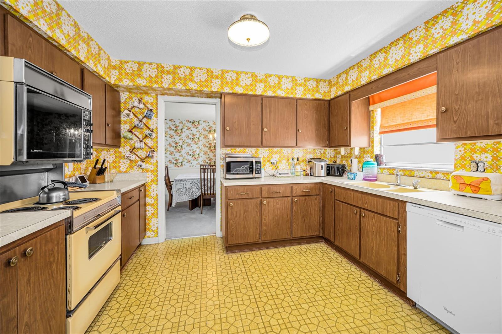 Image 20 of 39 For 2241 Jaffa Place