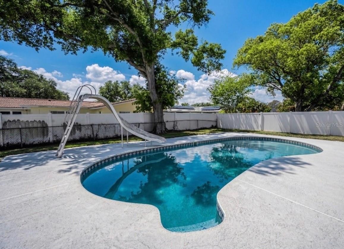 Image 33 of 39 For 2241 Jaffa Place