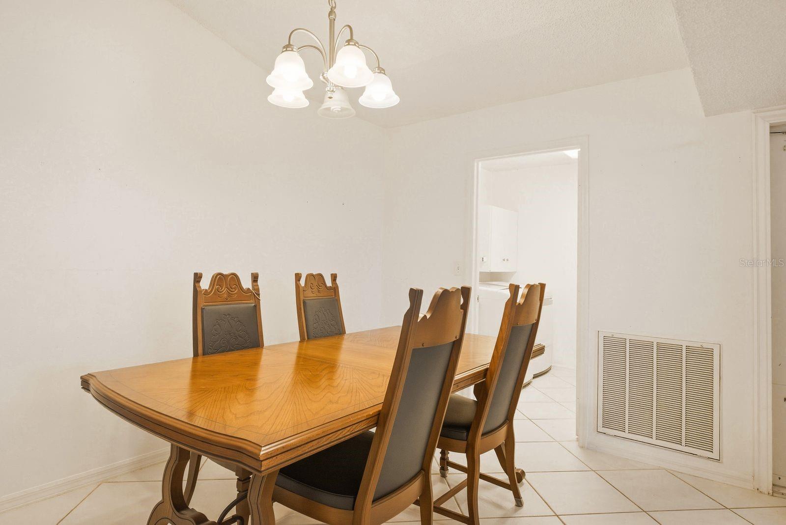 Image 13 of 42 For 7050 Woodibis Drive