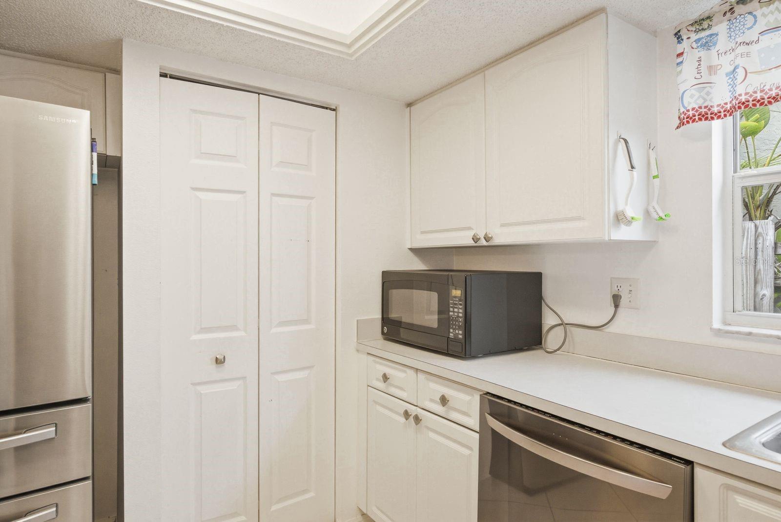 Image 16 of 42 For 7050 Woodibis Drive