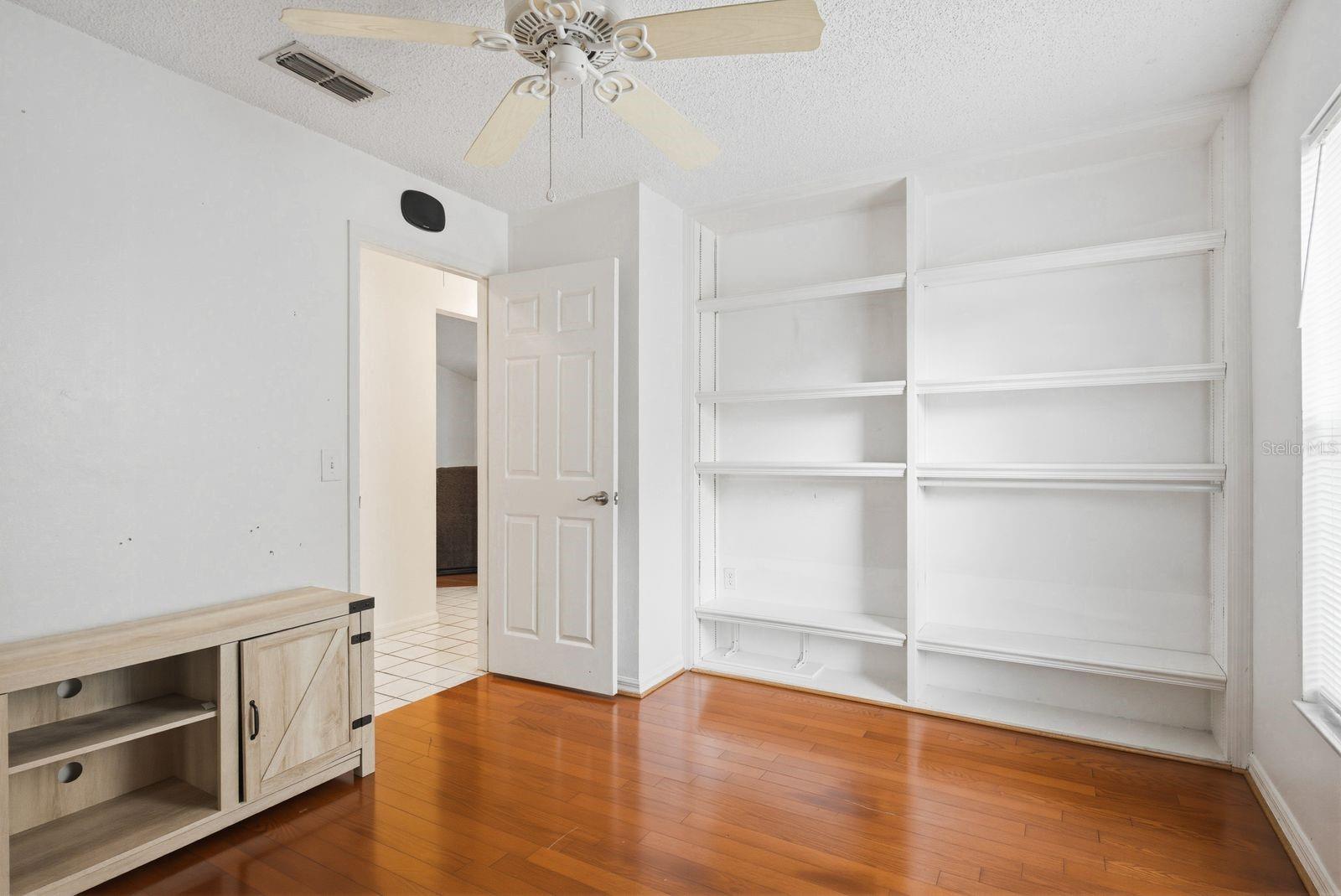 Image 25 of 42 For 7050 Woodibis Drive