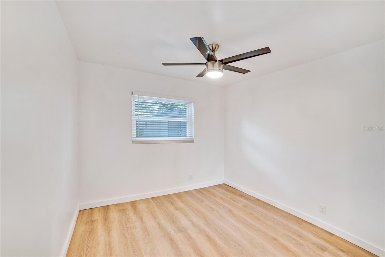 Image 27 of 34 For 4413 Rogers Avenue