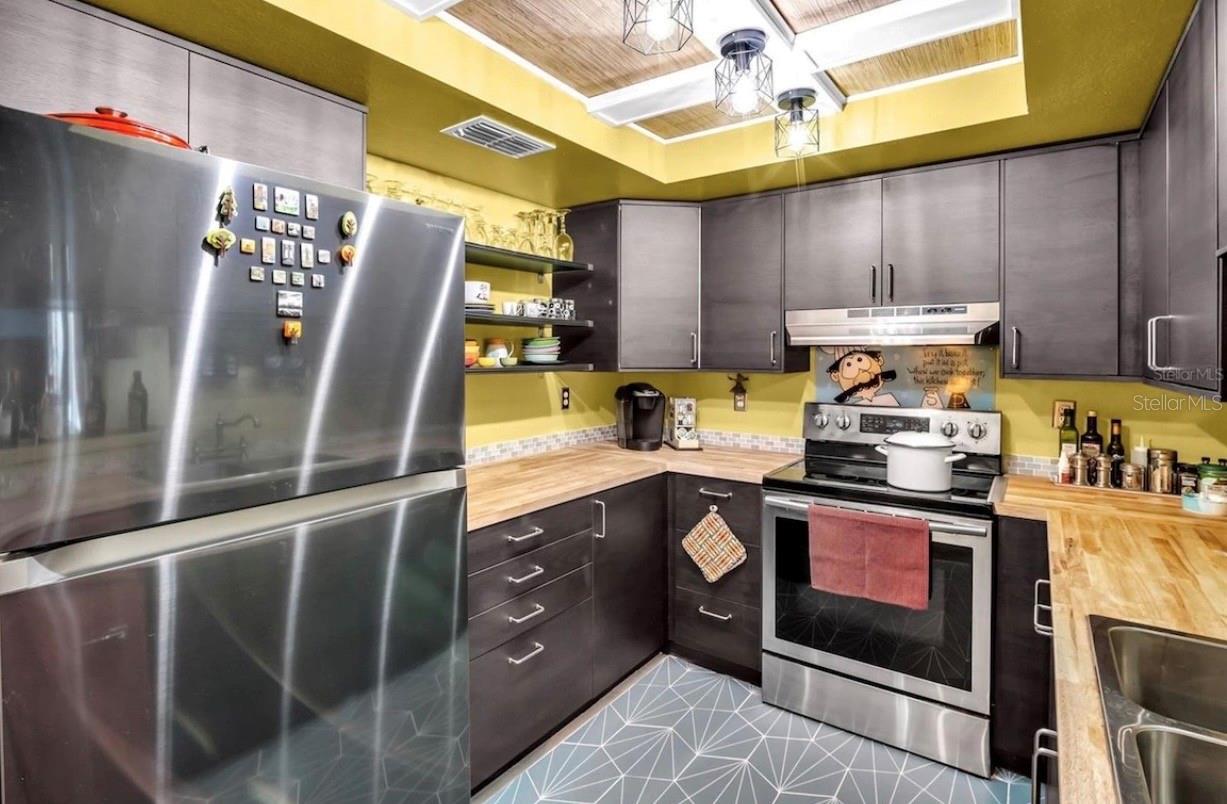 Image 13 of 46 For 2159 Barcelona Way S