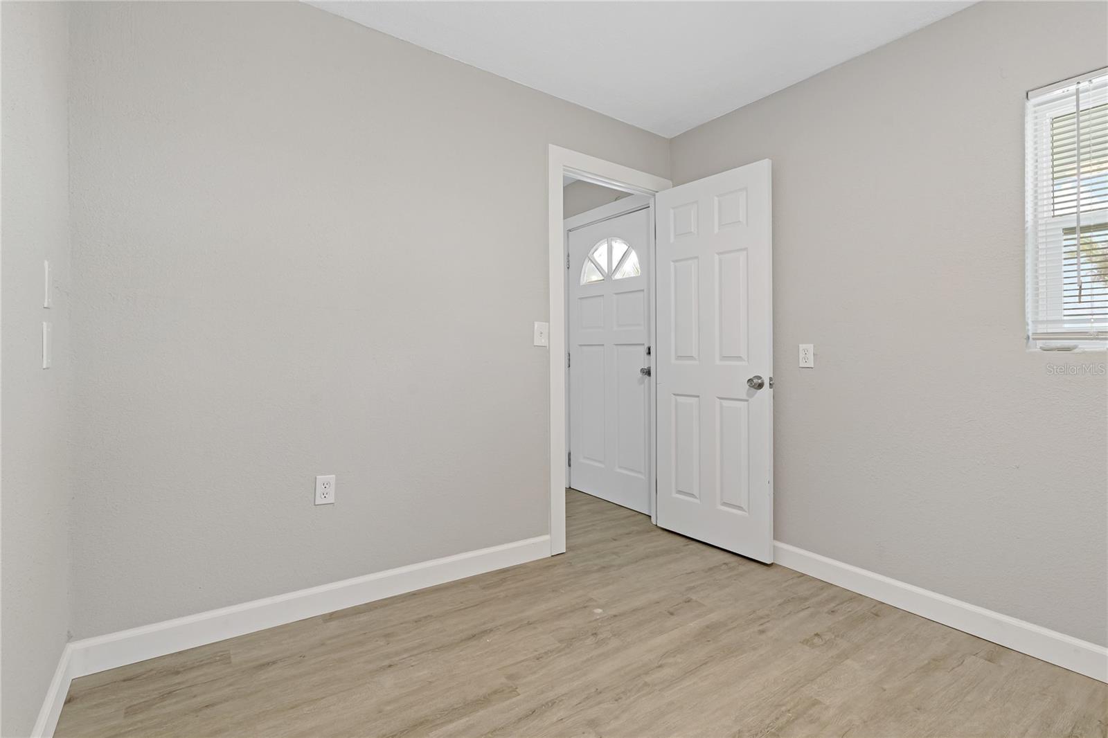 Image 19 of 32 For 8441 Bayshore Drive