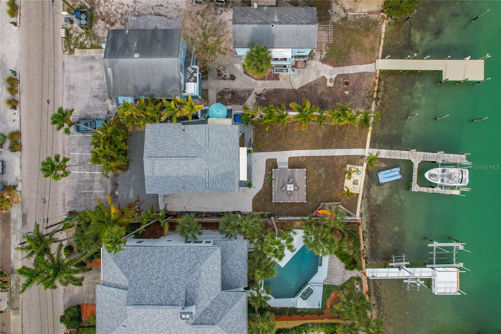 Image 28 of 32 For 8441 Bayshore Drive