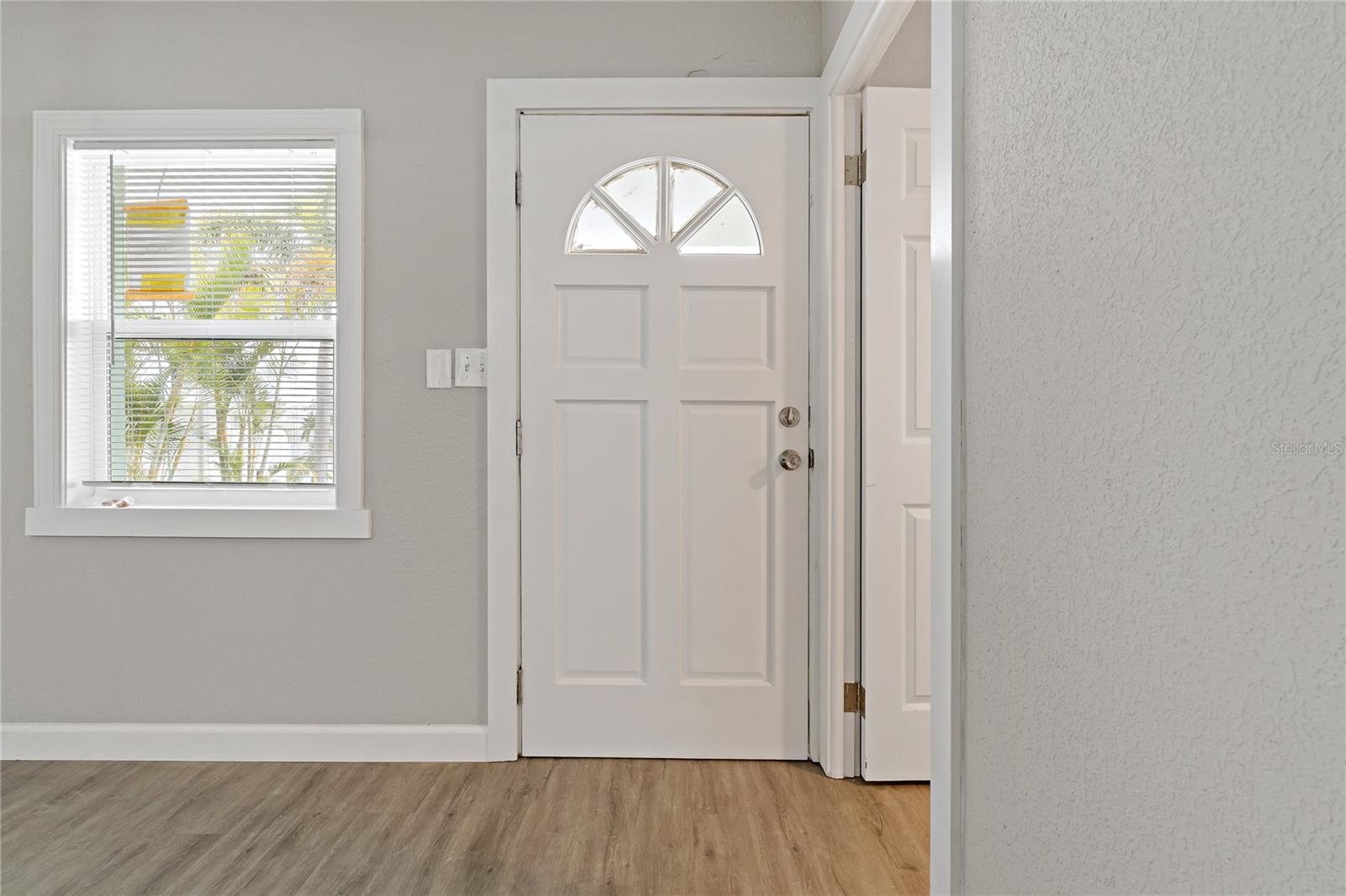 Image 4 of 32 For 8441 Bayshore Drive