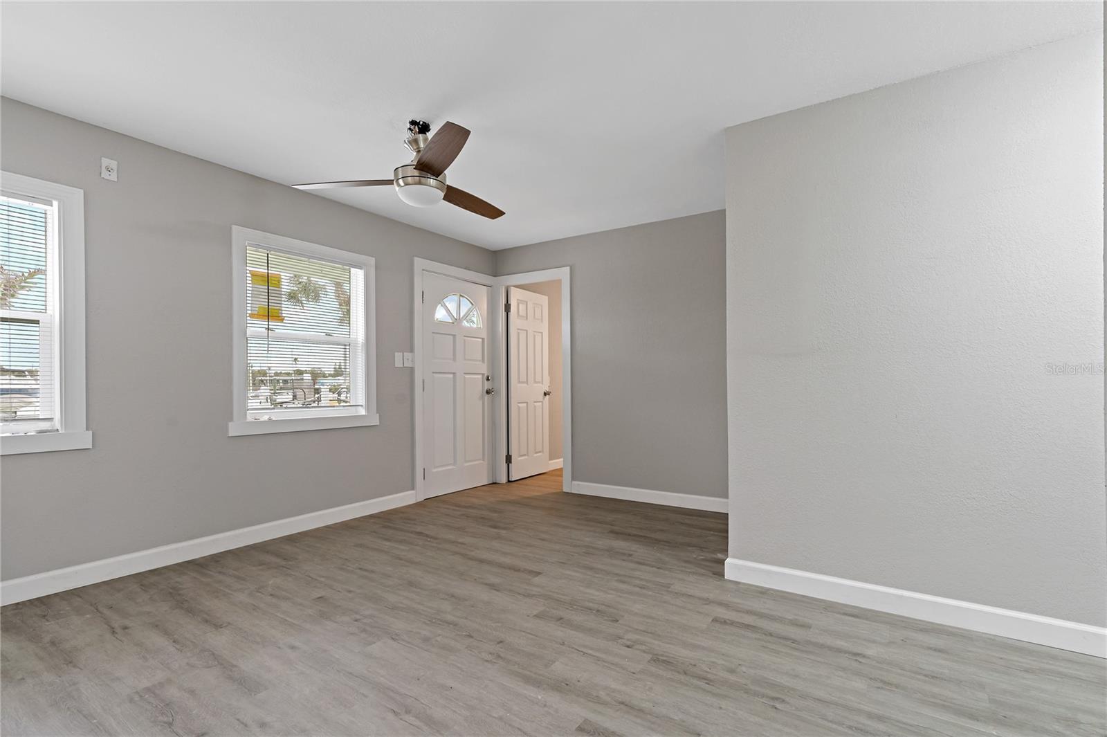 Image 7 of 32 For 8441 Bayshore Drive