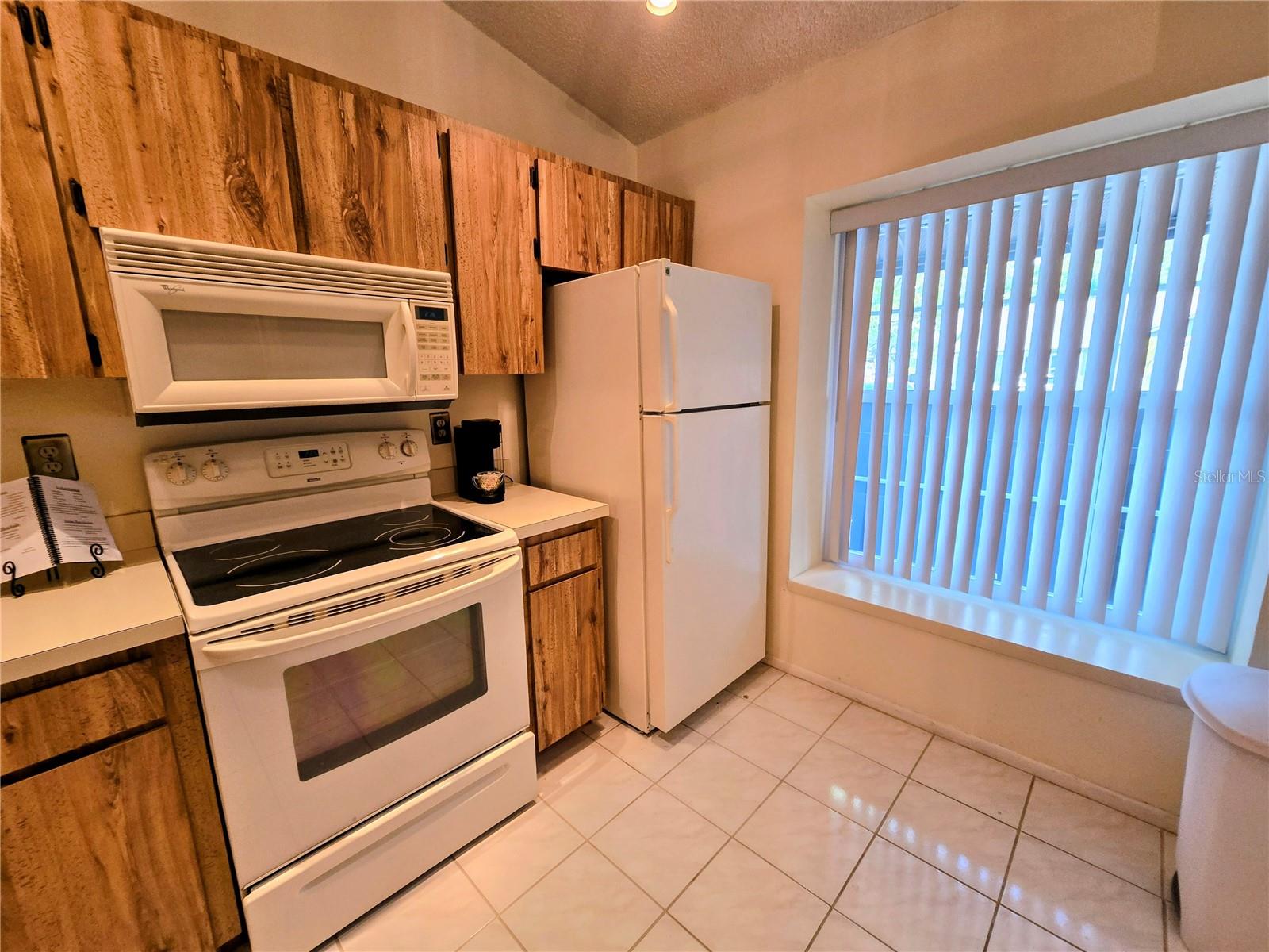 Image 6 of 32 For 3926 La Costa Lane