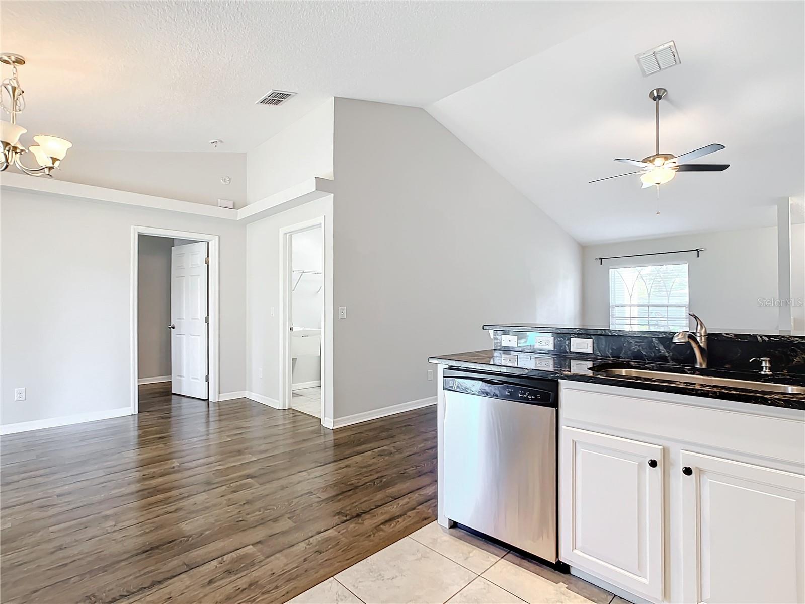 Image 7 of 25 For 3600 24th Avenue N