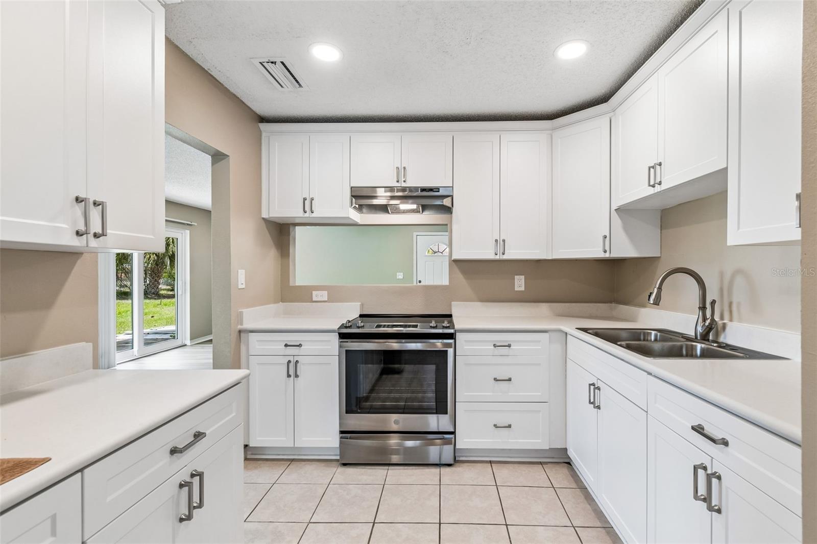 Image 10 of 31 For 209 Genet Court