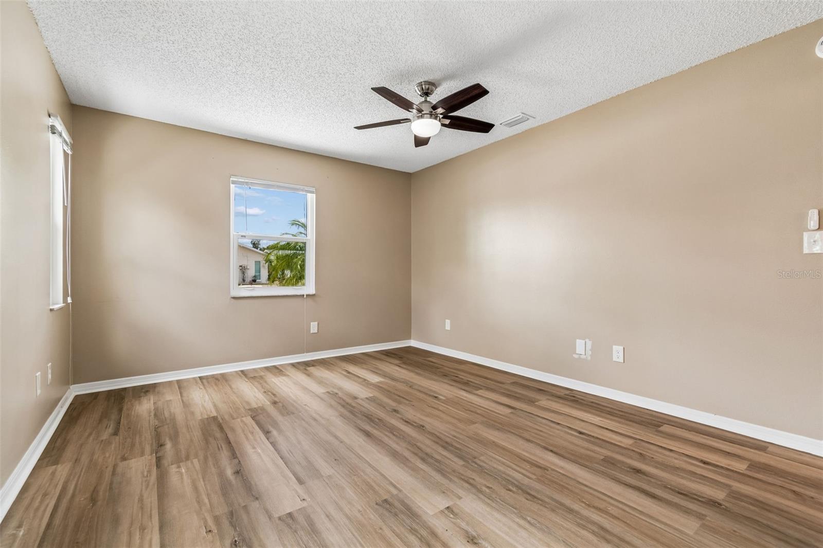 Image 17 of 31 For 209 Genet Court