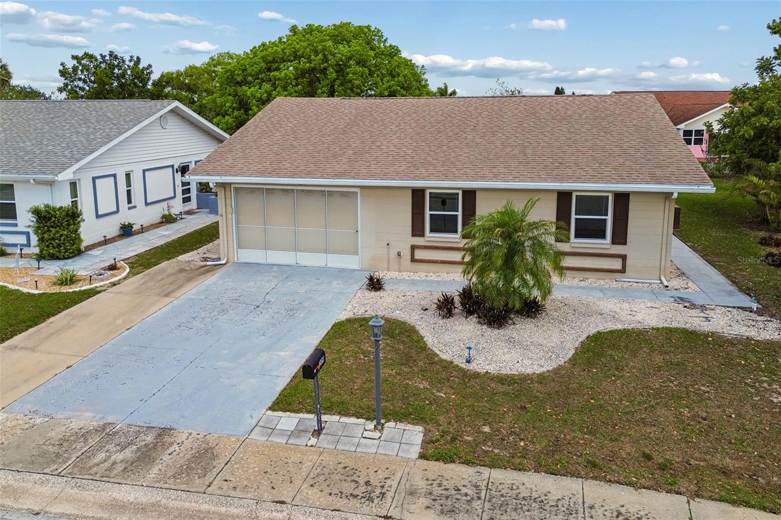 Image 27 of 31 For 209 Genet Court