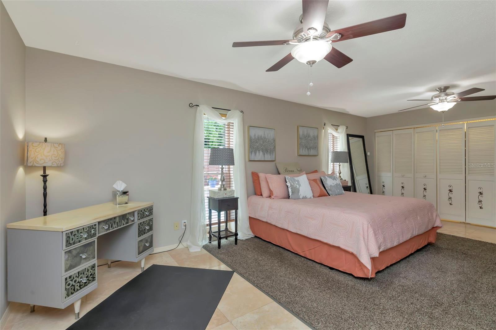 Image 24 of 72 For 8233 Forest Circle