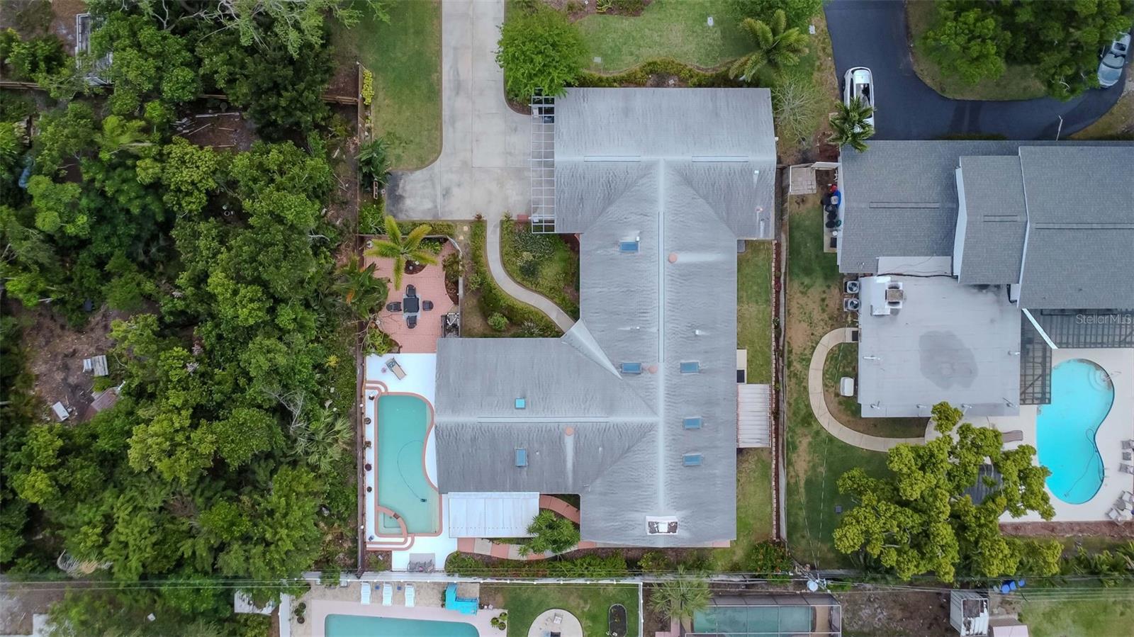 Image 3 of 72 For 8233 Forest Circle