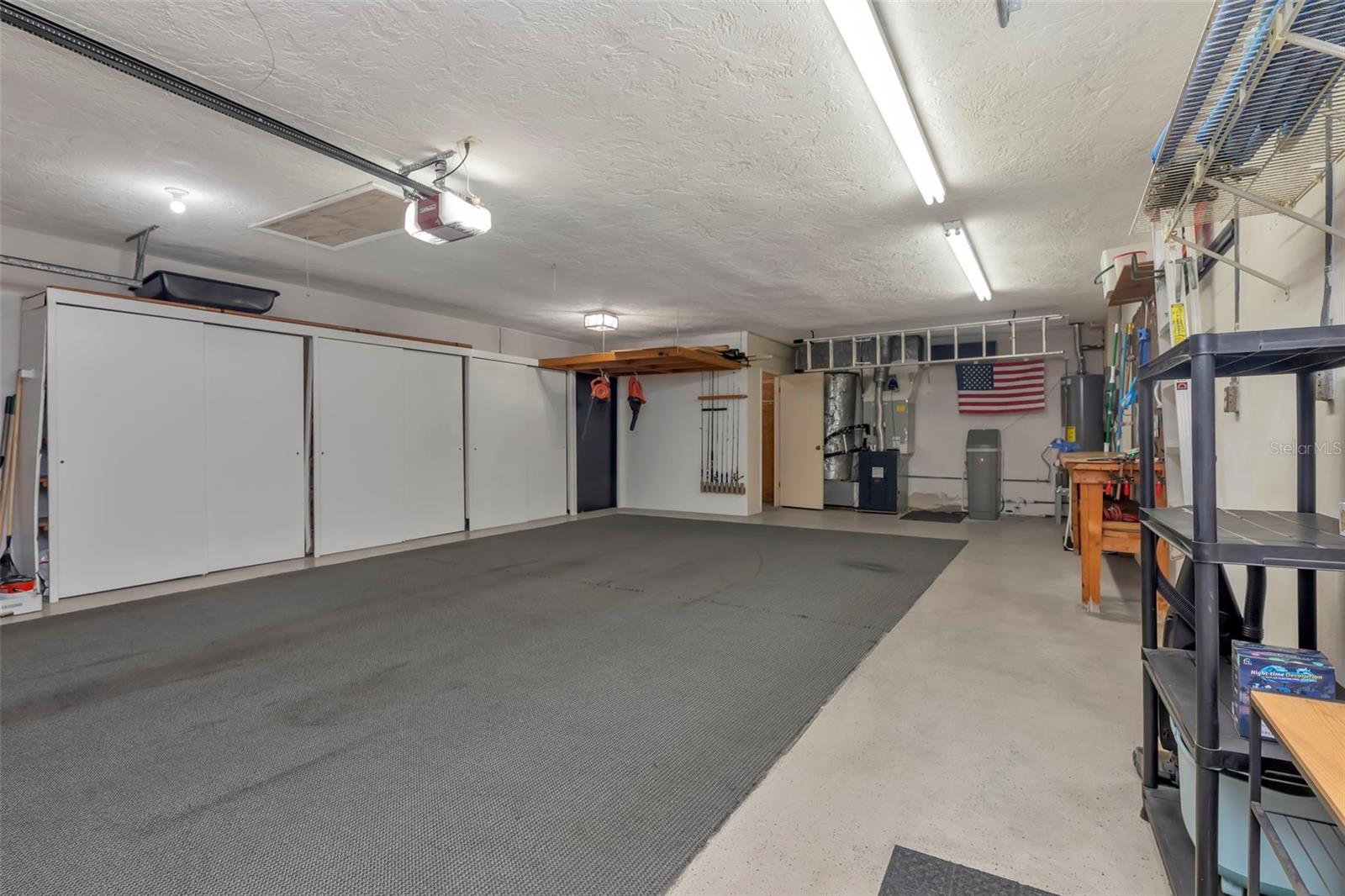 Image 38 of 72 For 8233 Forest Circle