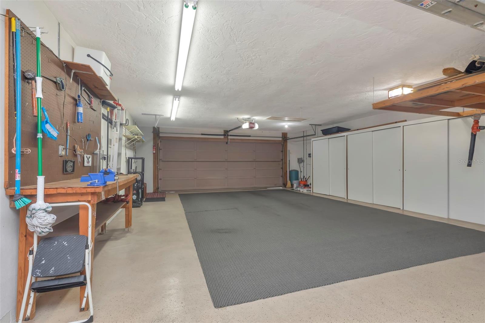 Image 39 of 72 For 8233 Forest Circle