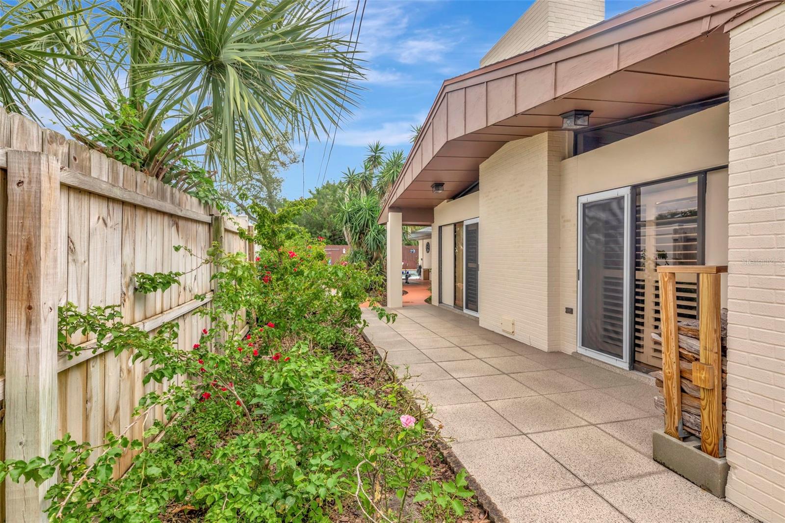 Image 42 of 72 For 8233 Forest Circle