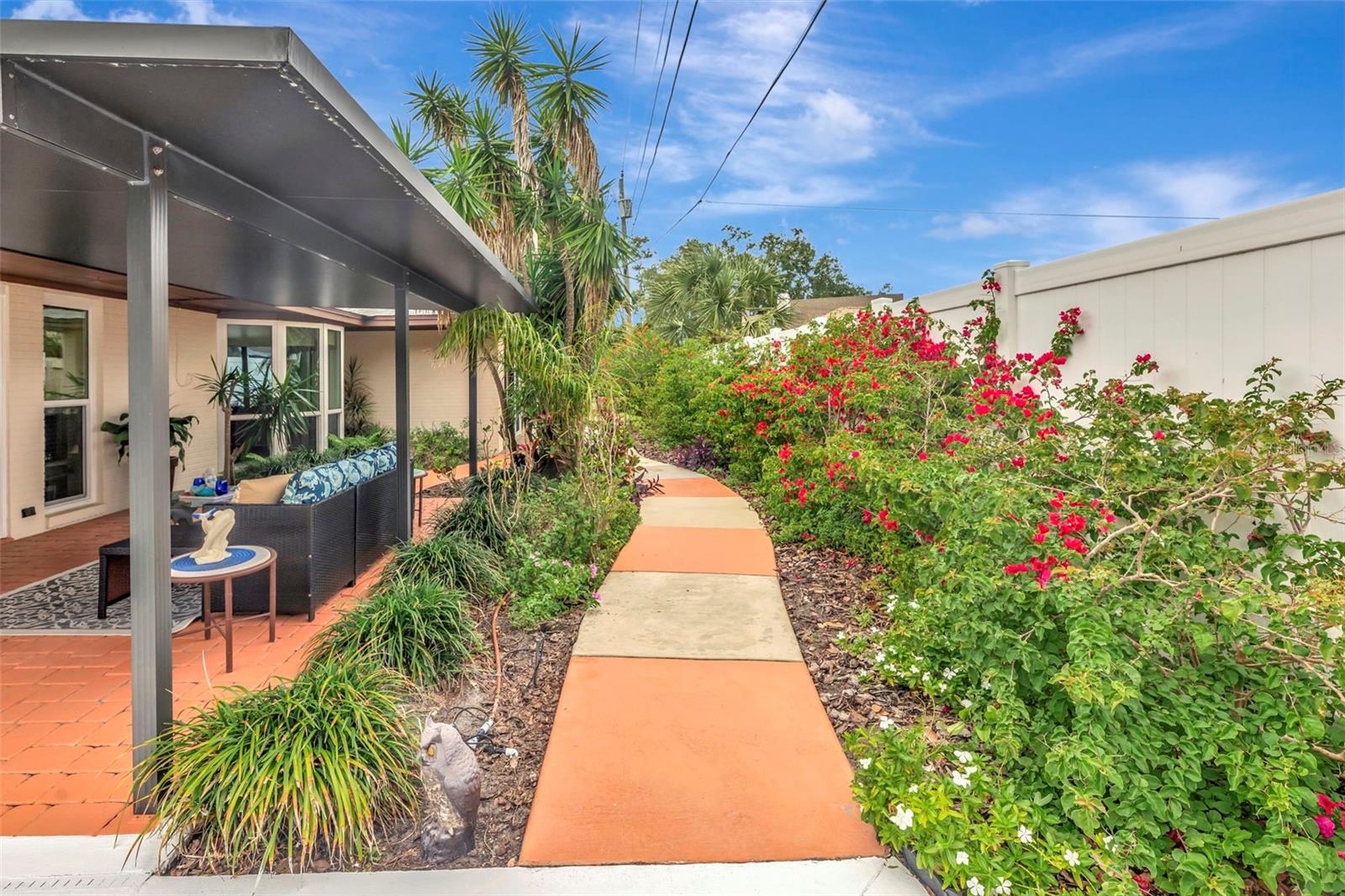 Image 9 of 72 For 8233 Forest Circle