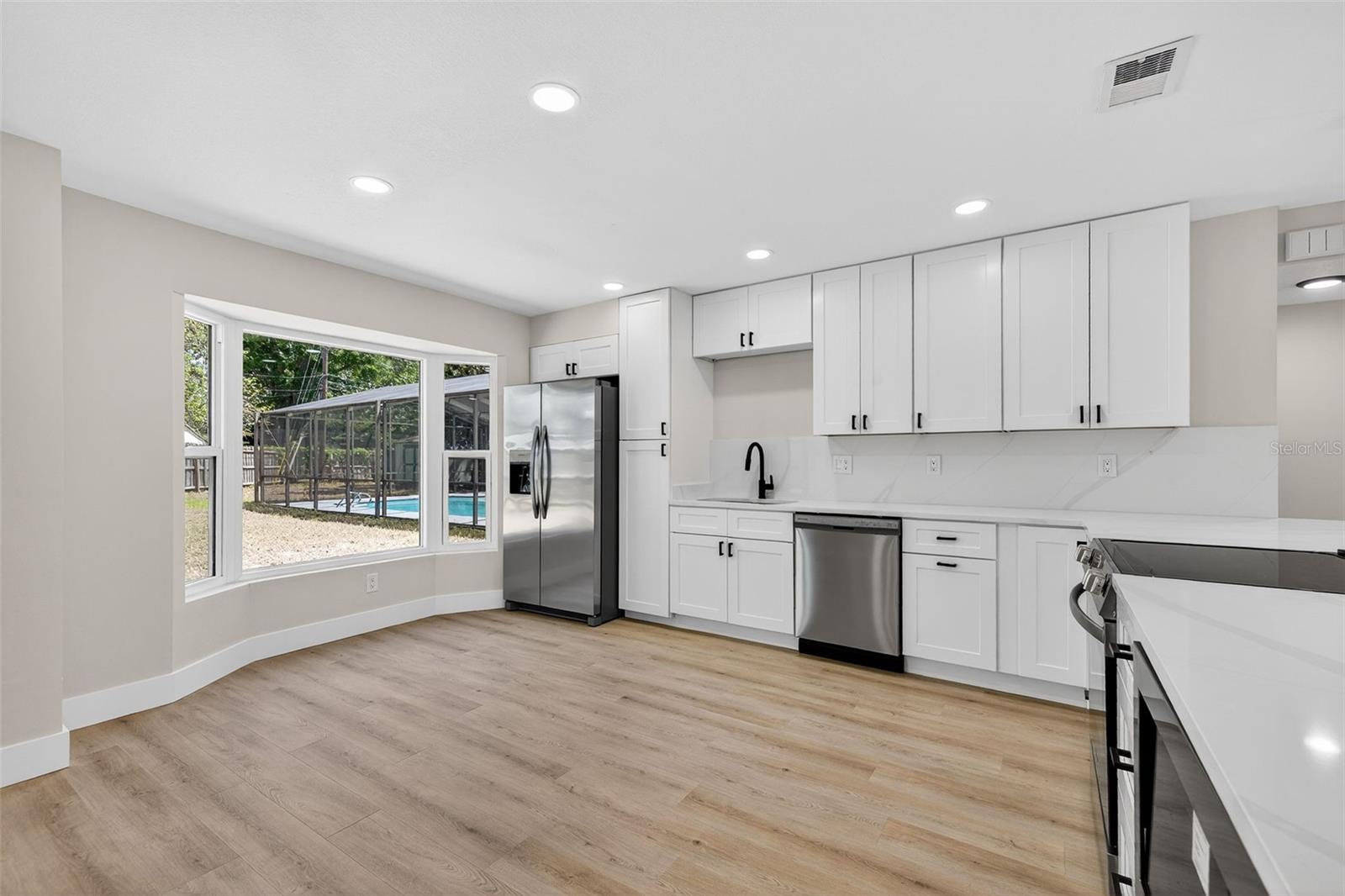 Image 16 of 45 For 2207 Hennesen Drive