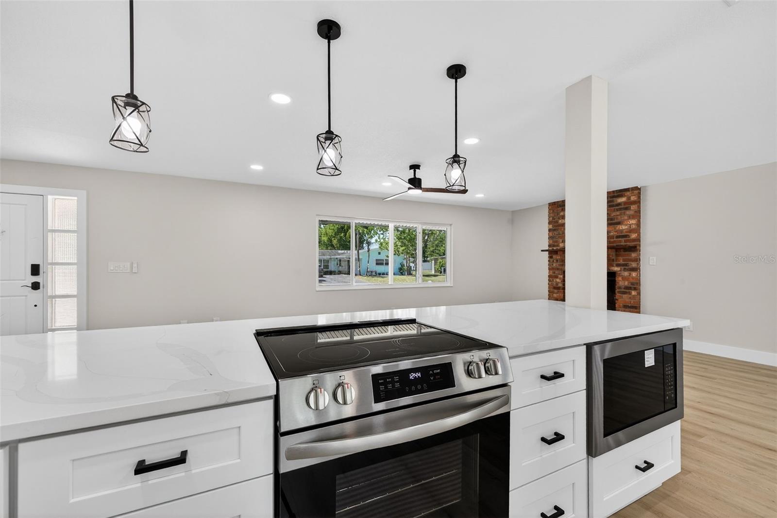 Image 18 of 45 For 2207 Hennesen Drive