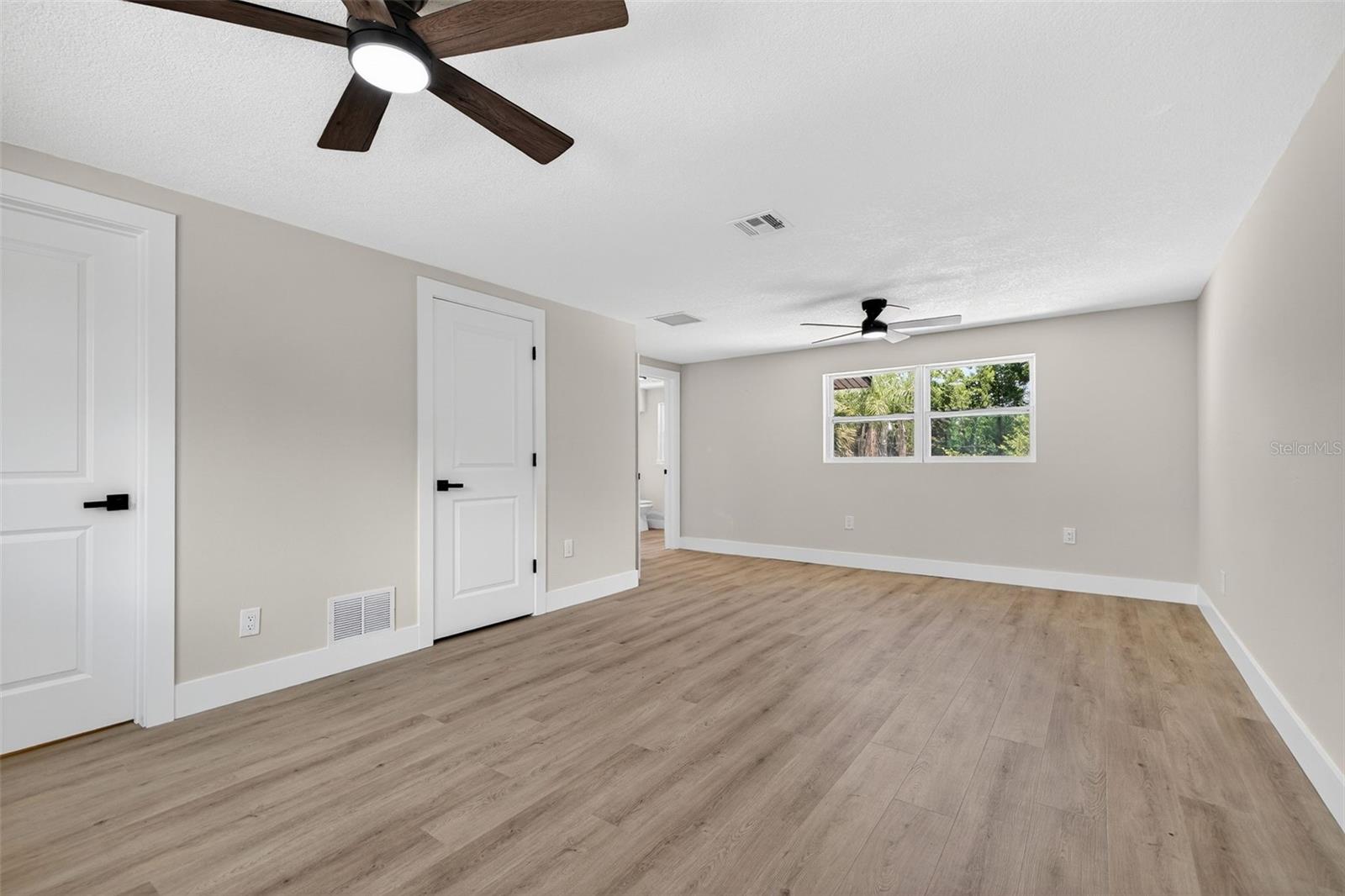 Image 26 of 45 For 2207 Hennesen Drive