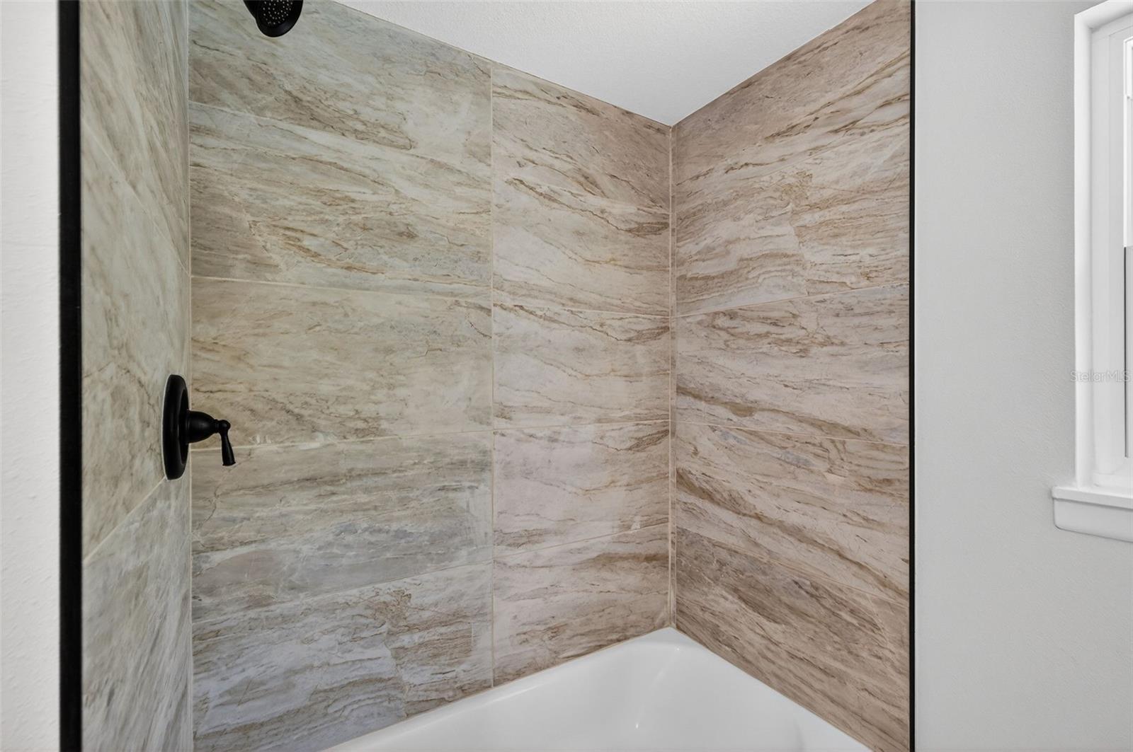 Image 29 of 45 For 2207 Hennesen Drive