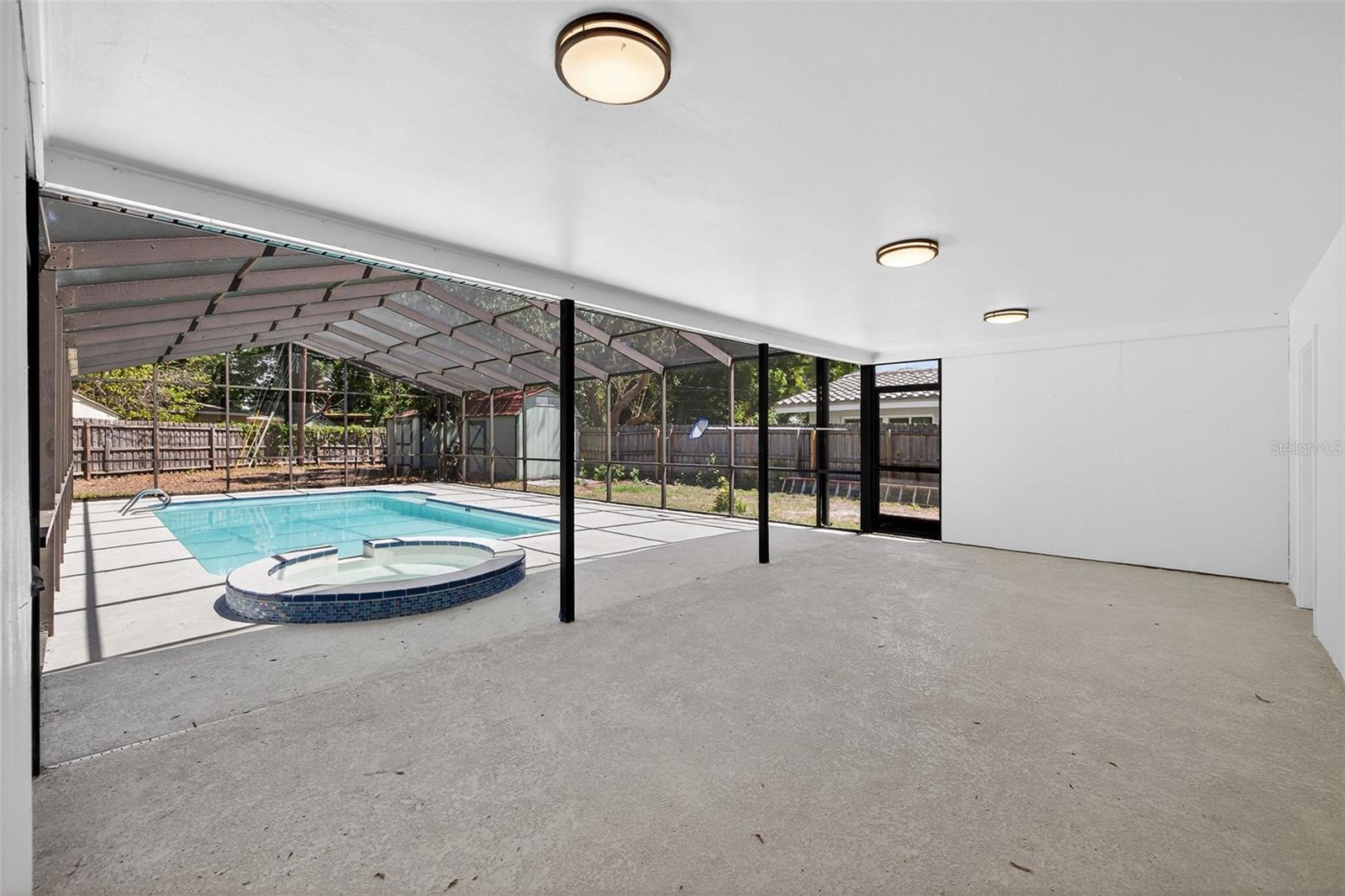 Image 35 of 45 For 2207 Hennesen Drive