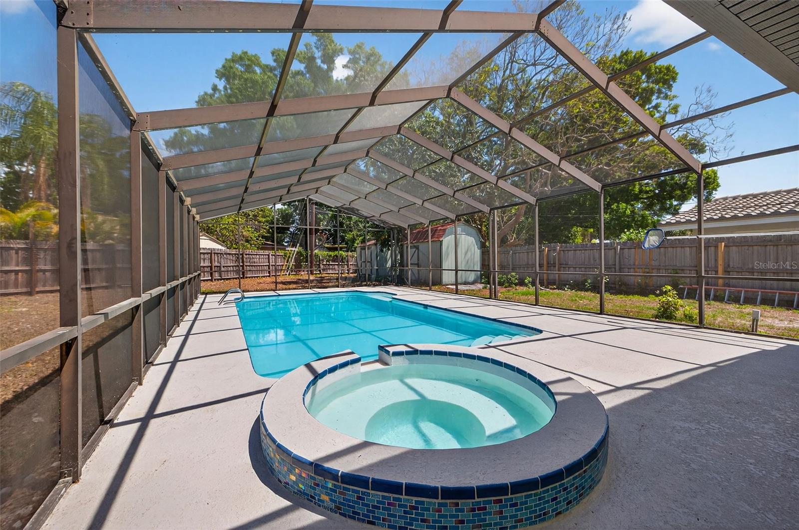 Image 36 of 45 For 2207 Hennesen Drive