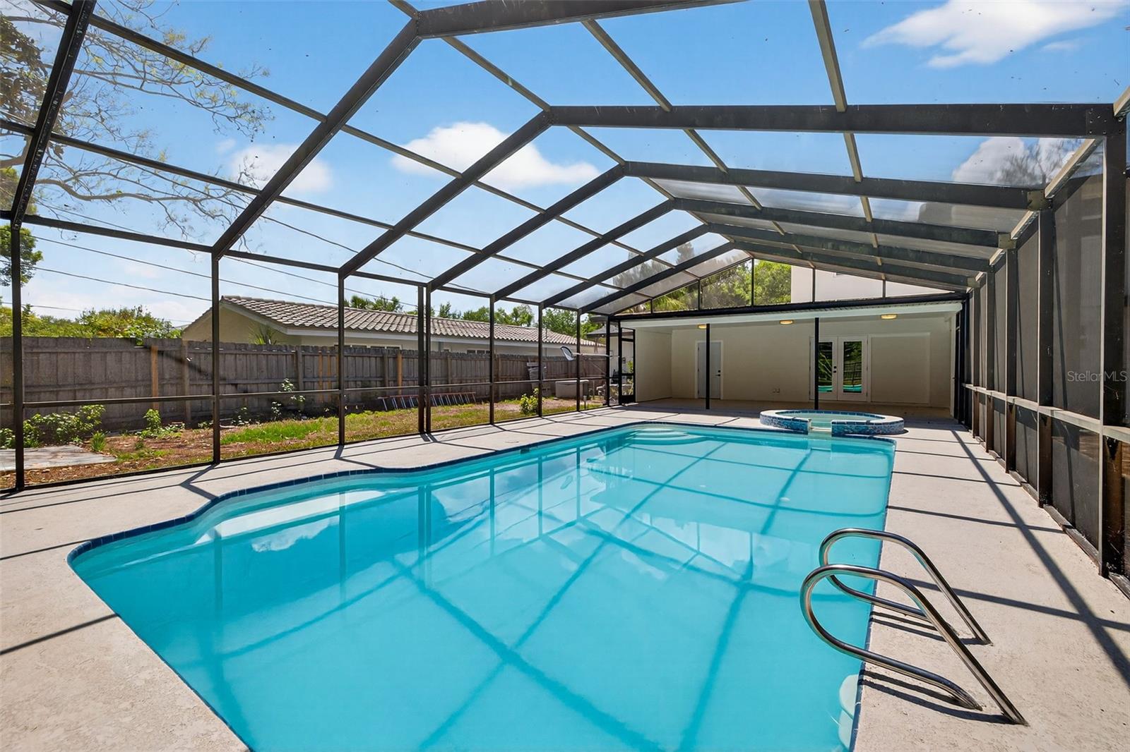 Image 39 of 45 For 2207 Hennesen Drive