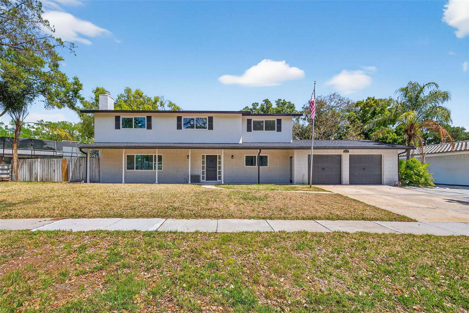 Image 4 of 45 For 2207 Hennesen Drive