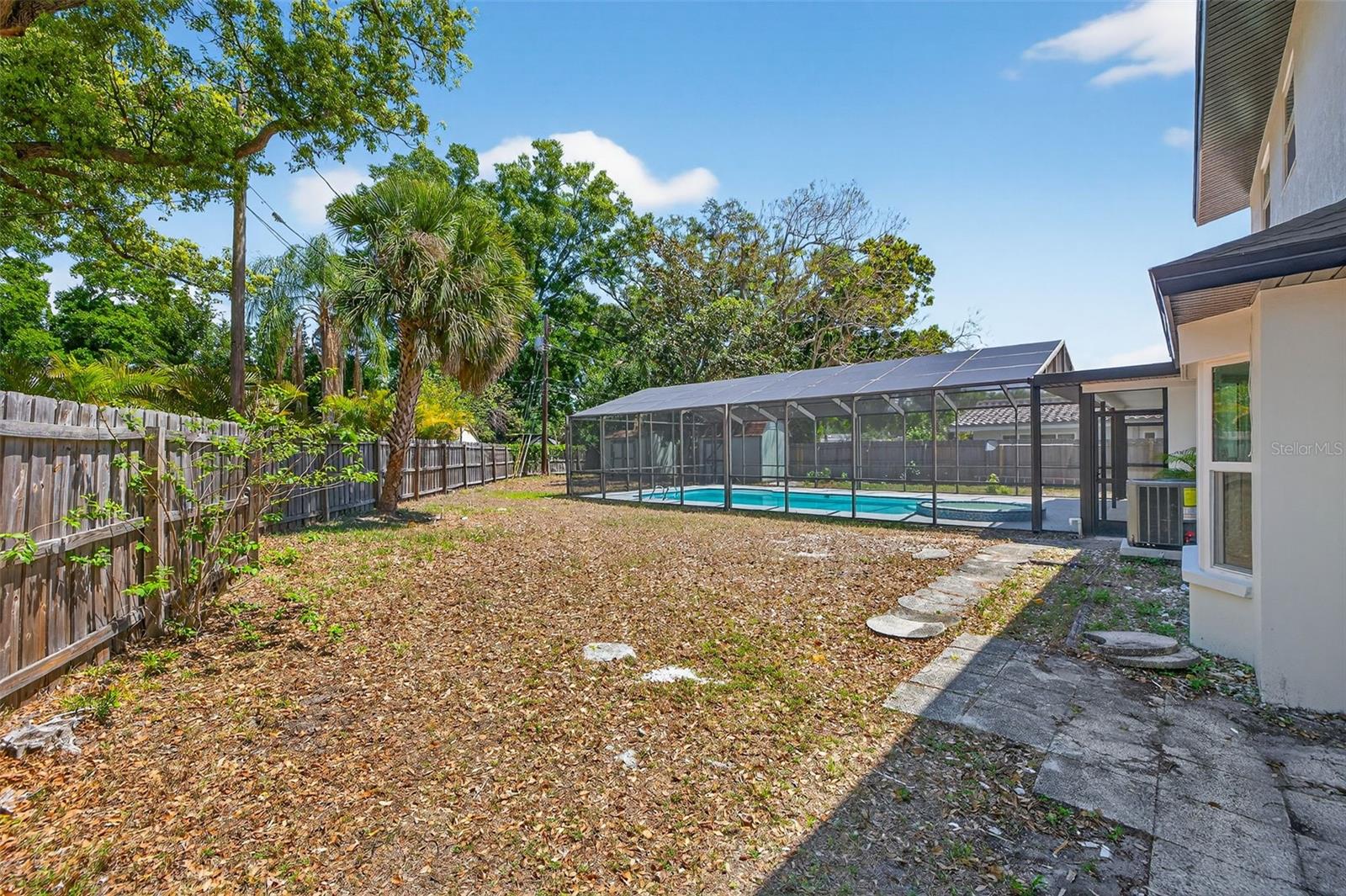 Image 40 of 45 For 2207 Hennesen Drive