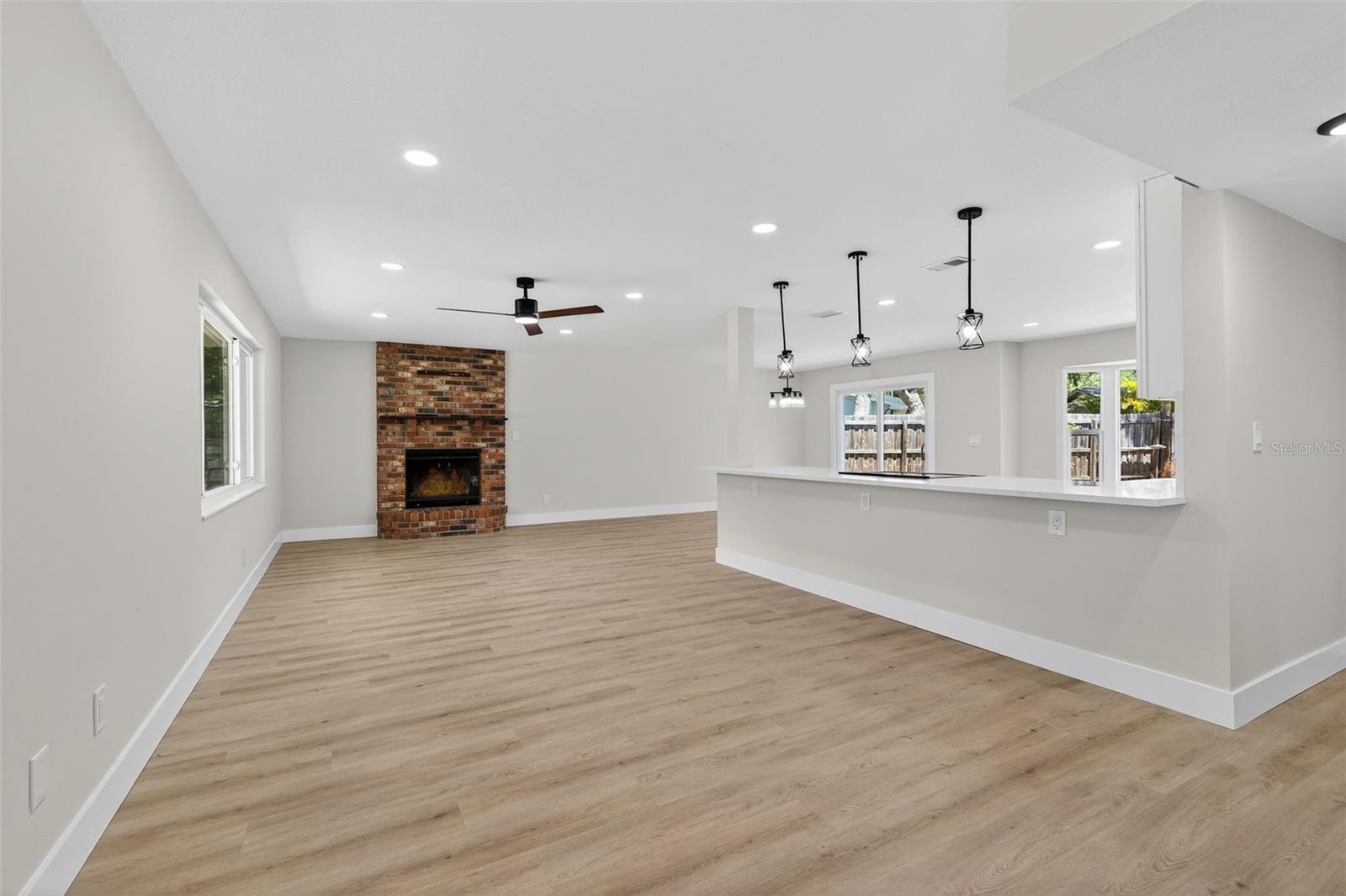 Image 8 of 45 For 2207 Hennesen Drive