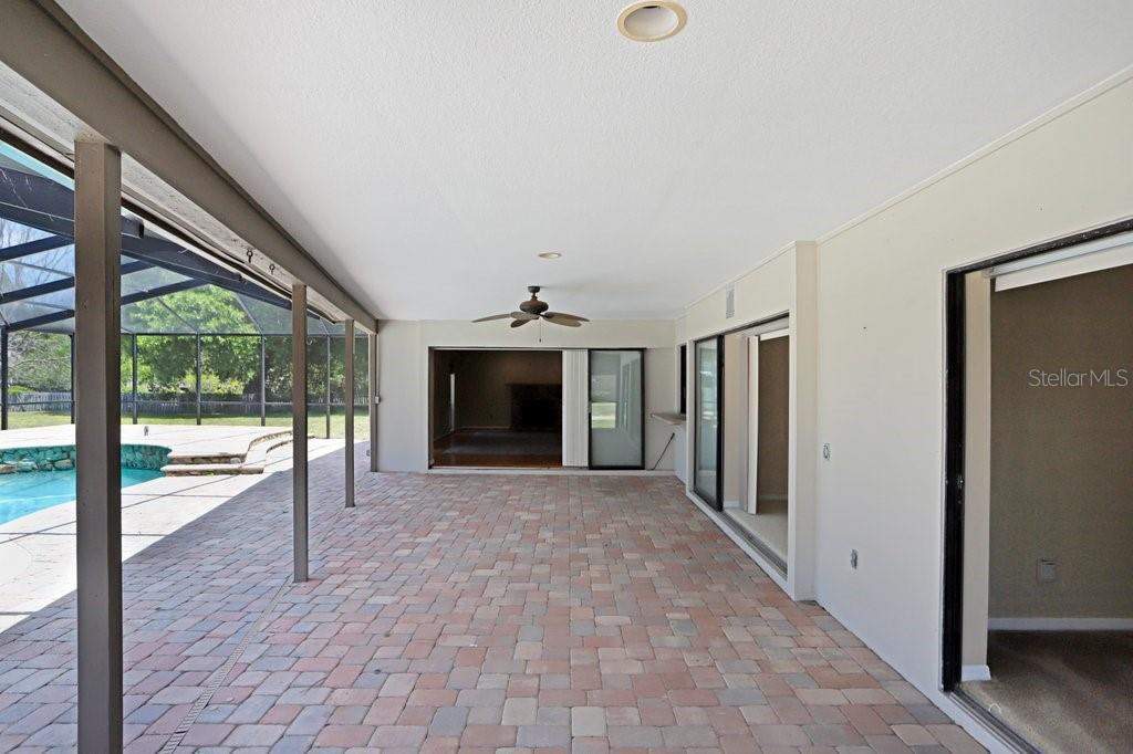 Listing photo id 30 for 9005 Haymarket Lane