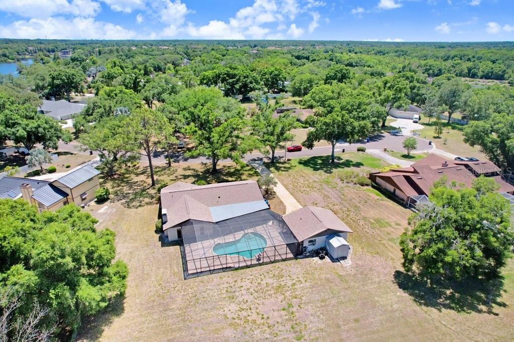 Listing photo id 39 for 9005 Haymarket Lane